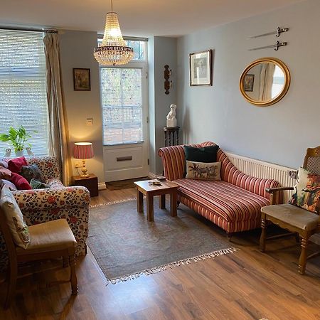 Quirky Town Centre Apartment With River Terrace Macclesfield Exterior foto